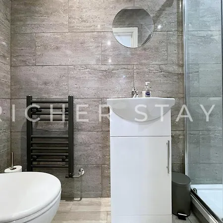 Hackney - En-suite & Amenities Hotel London
