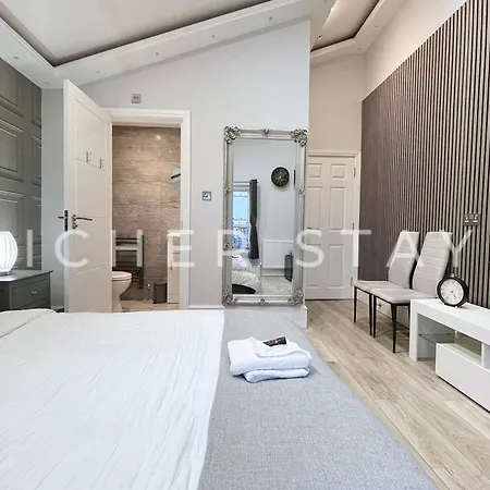 Hackney - En-suite & Amenities