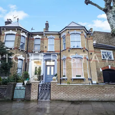 Hackney - En-suite & Amenities Hotel