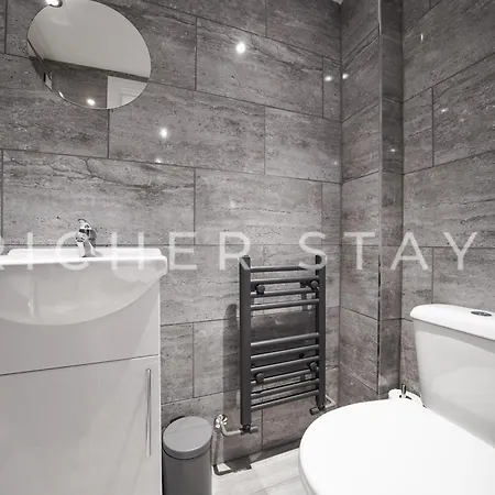 Hackney - En-suite & Amenities