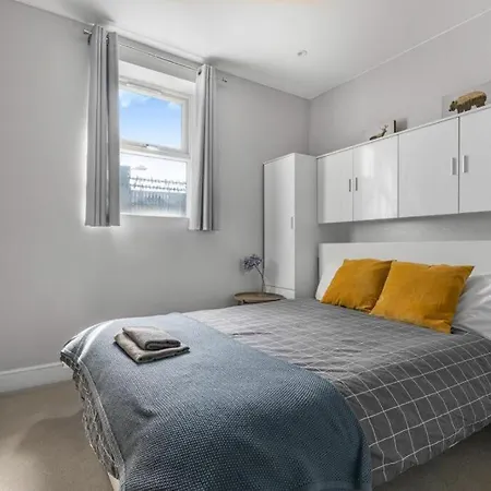 Brilliant 2 Bed - 2 The Southwell