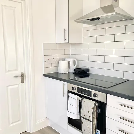 Lively Loft 30min To London