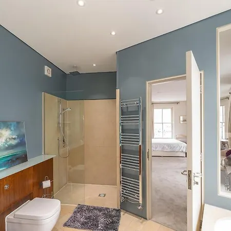 Brand New Refurbishment Townhouse In Notting Hill Near Portobello Road With Ac Air Conditioning & Roof Terrace