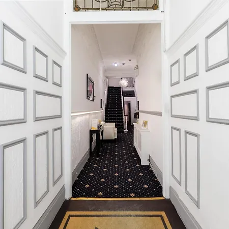 The Chapter - Hyde Park Hotel