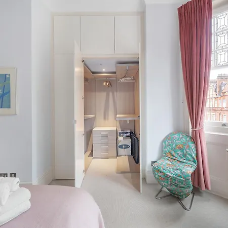 Casa Italia Near Sloane Square, Harrods And Kings Road - Washing Machine & Wifi Apartment London