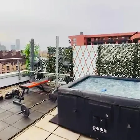 Apartment Penthouse - Canary Wharf - 24 Hr Concierge, Gym, Hot Tub, Sauna, Balcony, Terrace London