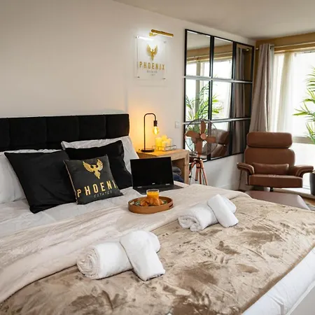 Apartment Penthouse - Canary Wharf - 24 Hr Concierge, Gym, Hot Tub, Sauna, Balcony, Terrace London