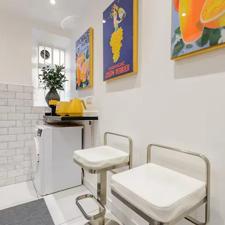 Private 2 Beds By Mayfair Apartment