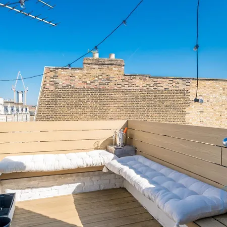 Apartment Boutique 2br With Roof Terrace Near Tube - West Kensington *