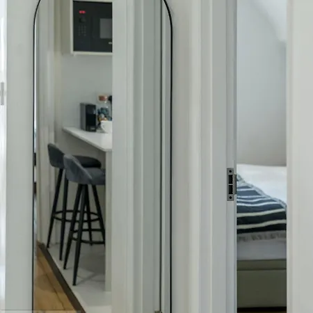 Boutique 2br With Roof Terrace Near Tube - West Kensington Apartment