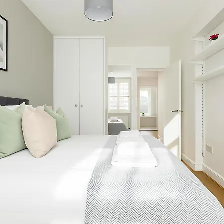 Fanstastic Flat - Shepherd Bush * London