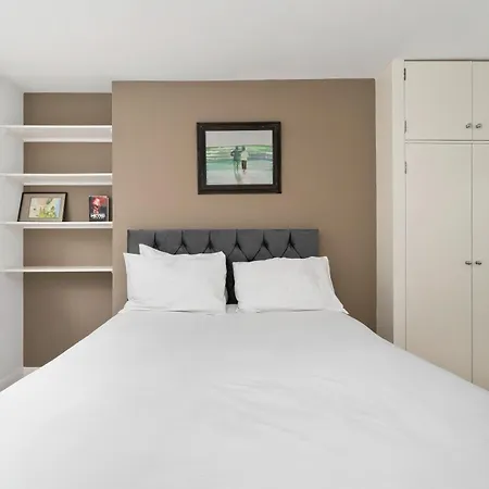 Paddington, Modern 2 Bedroom * London