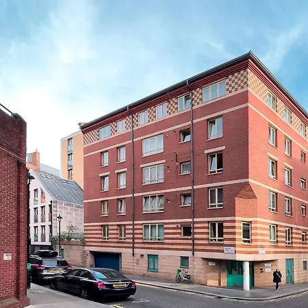 2 Bedrooms In The Heart Of Covent Garden *