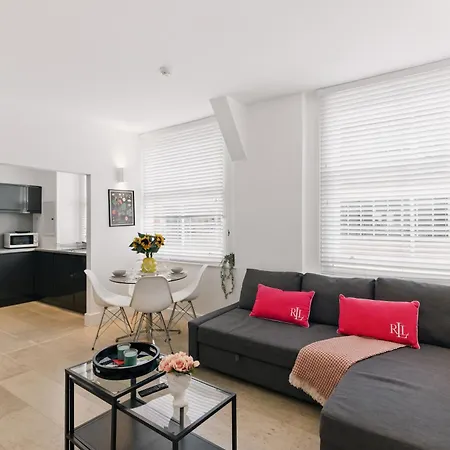 Modern 1-bedroom Retreat In Trendy Clerkenwell Apartment