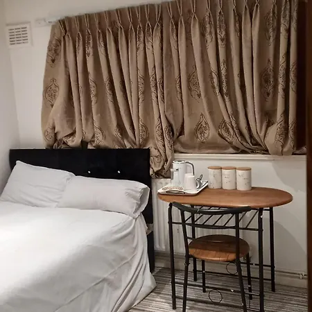Superb Double In A House * Plumstead (Greater London)