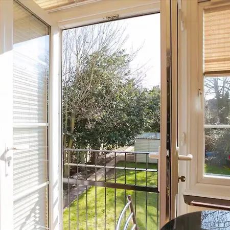 Superb In Willesden Green, 10mins To Londen