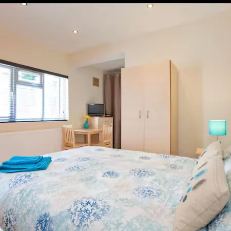 Apartment Superb In Willesden Green, 10mins To London