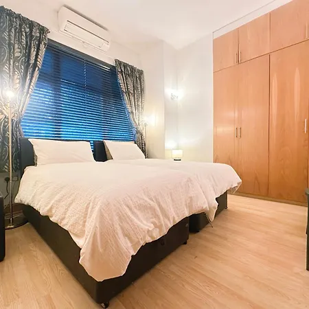 Superb In Willesden Green, 10mins To * Londen