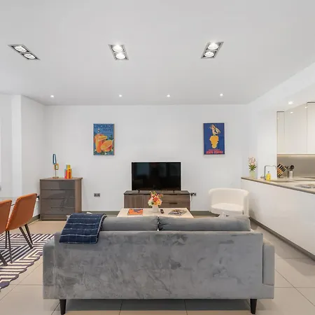 Casa Italia Near South Kensington, Hyde Park And Gloucester Road Station - Outside Space Private Apartment London