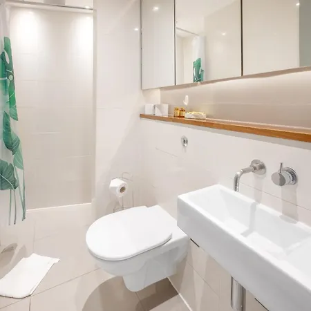 Casa Italia Near South Kensington, Hyde Park And Gloucester Road Station - Outside Space Private Apartment