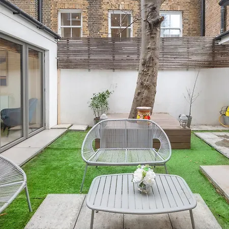 Casa Italia Near South Kensington, Hyde Park And Gloucester Road Station - Outside Space Private Apartment London