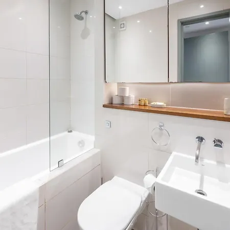 Casa Italia Near South Kensington, Hyde Park And Gloucester Road Station - Outside Space Private *
