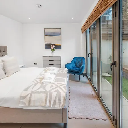 Casa Italia Near South Kensington, Hyde Park And Gloucester Road Station - Outside Space Private London