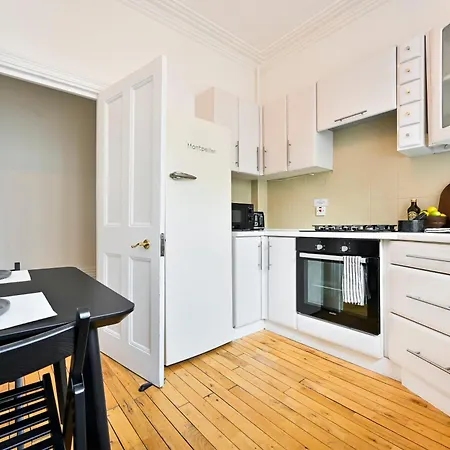 Apartment Huge 2 Bedrooms 3 Beds! Covent Gdn 3 Min To Subway