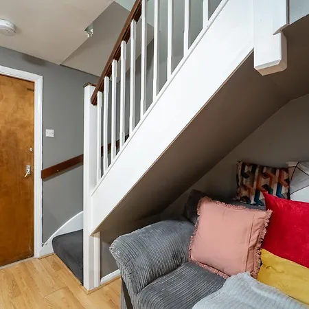 One Bedroom Entire House Apartment London