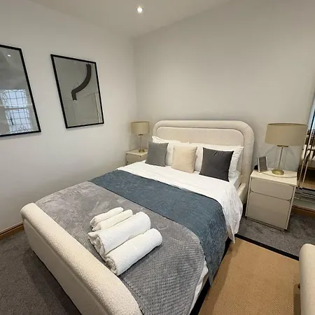 Estatesmen Mount Street Mayfair Flat *