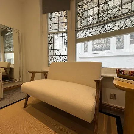 Estatesmen Mount Street Mayfair Flat Apartment London