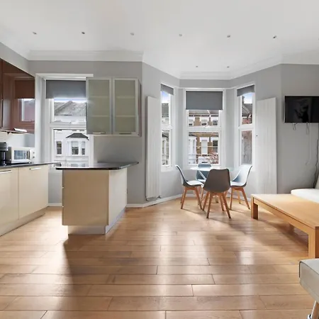 Appartement Delux Queens Park 1 Bed Sleeps 4 Ppl Second Floor Londen