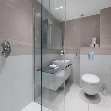 Apartment Queens Park 1 Bed Sleeps 4 Ppl Ground Floor London