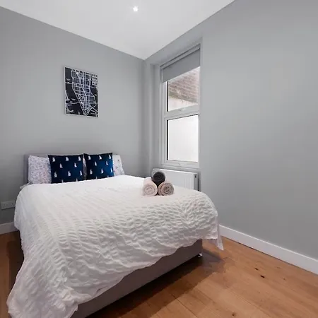 Queens Park 1 Bed Sleeps 4 Ppl Ground Floor *