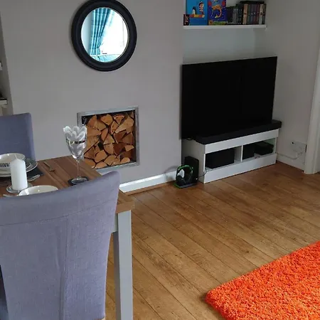 Tudor Style Maisonette Apartment *