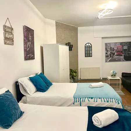 Appartement Specious Flat In A Good Location