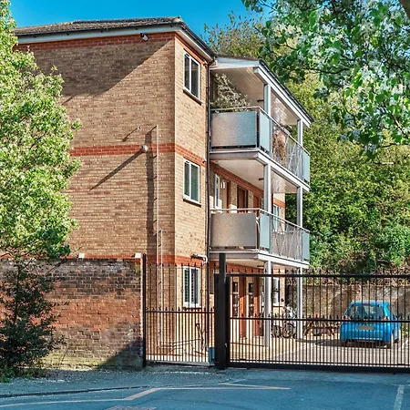 Apartment Battersea & Clapham Retreat London