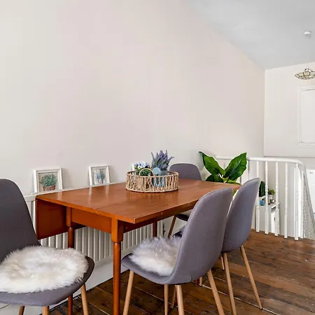 Pass The Keys The Loft - Beautiful Flat In Chelsea Apartment