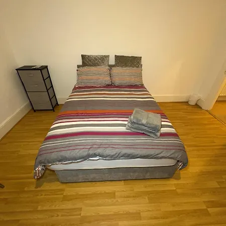 Guest house Cosy 5 S Streatham Vale