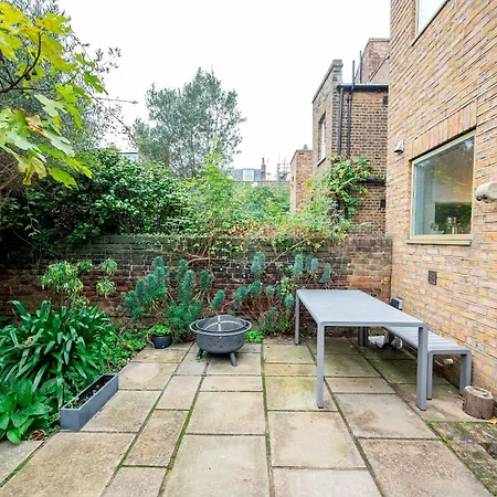 Apartment Pass The Keys Luxury Stylish Duplex With Private Garden London