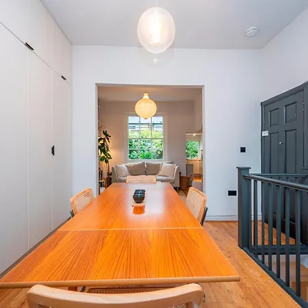 Pass The Keys Luxury Stylish Duplex With Private Garden * London