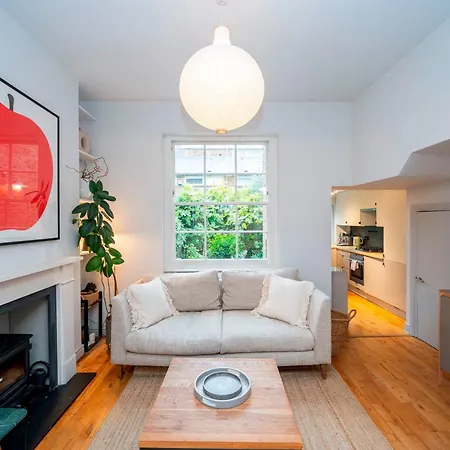 Pass The Keys Luxury Stylish Duplex With Private Garden Apartamento