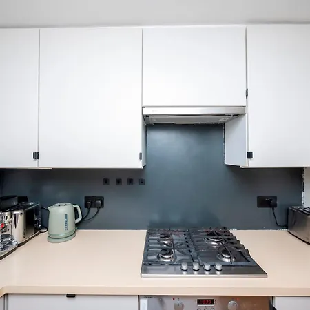Pass The Keys Luxury Stylish Duplex With Private Garden * London
