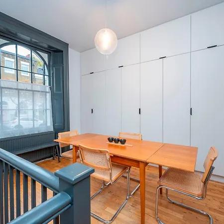 Pass The Keys Luxury Stylish Duplex With Private Garden Apartment *