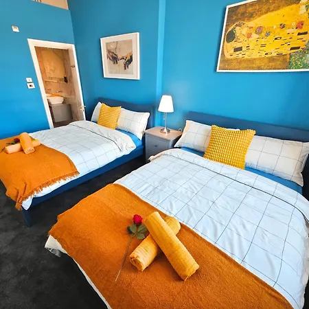 Luxury 4-bedroom In Oxford Street