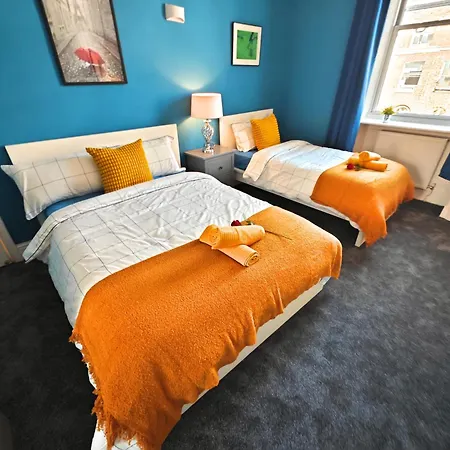Luxury 4-bedroom In Oxford Street Apartment London