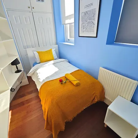 Luxury 4-bedroom In Oxford Street * London