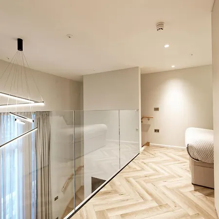 Notting Hill Hyde Park Studios By D'Montrio Londen