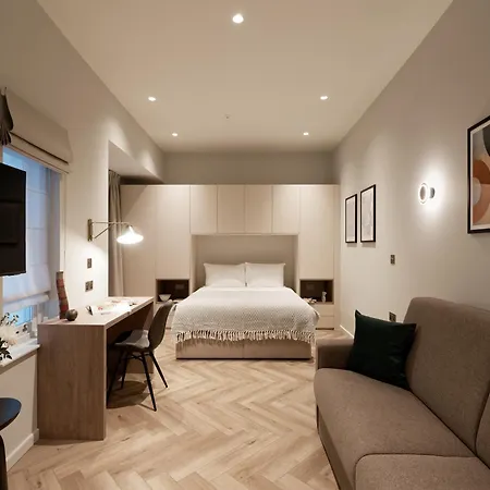Notting Hill Hyde Park Studios By D'Montrio *