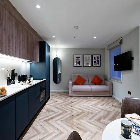 Notting Hill Hyde Park Studios By D'Montrio